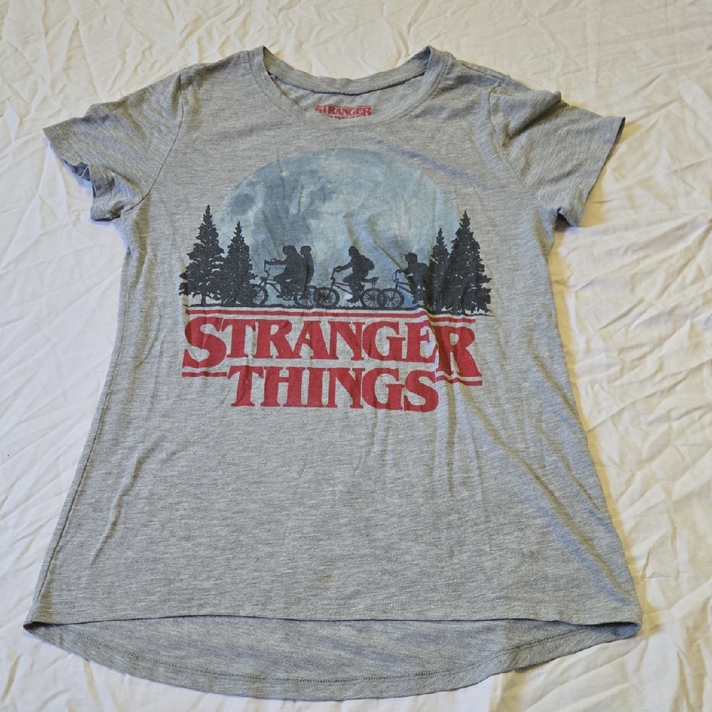 Womens Medium Stranger Things T-shirt
